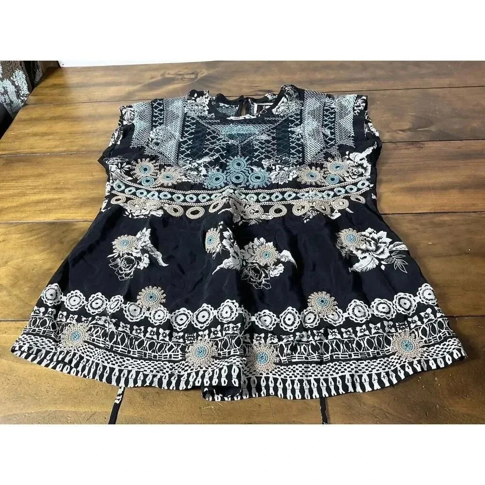 Johnny Was Embroidered Perlette Tie-Back Silk Blouse Short Sleeve Size XS